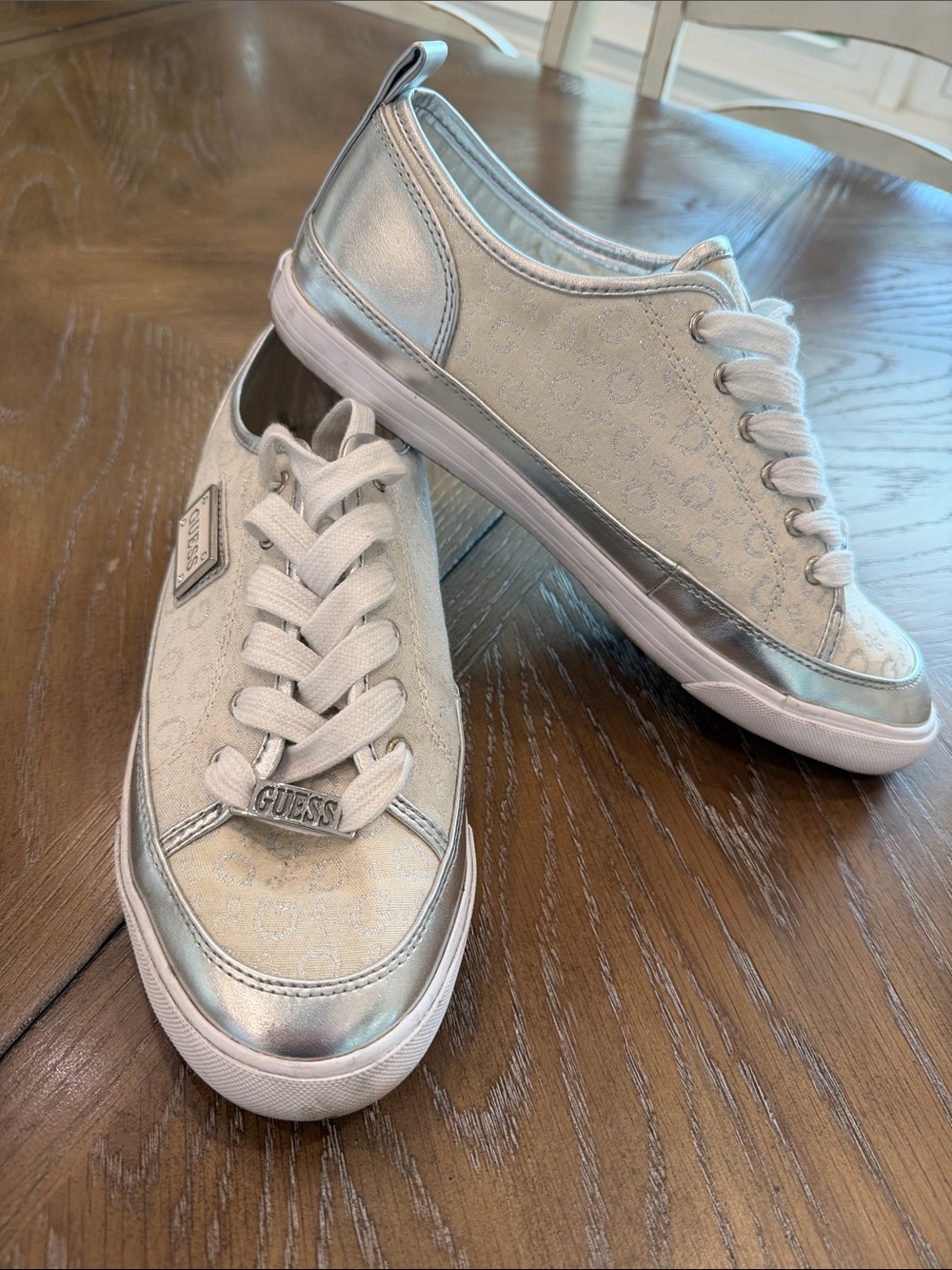GUESS White and Silver Low-Top Women's Sneakers